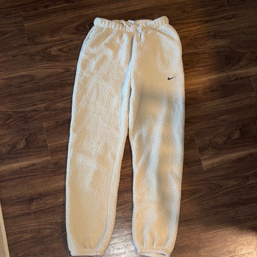 Nike Cream Sherpa Jogger Track Pants